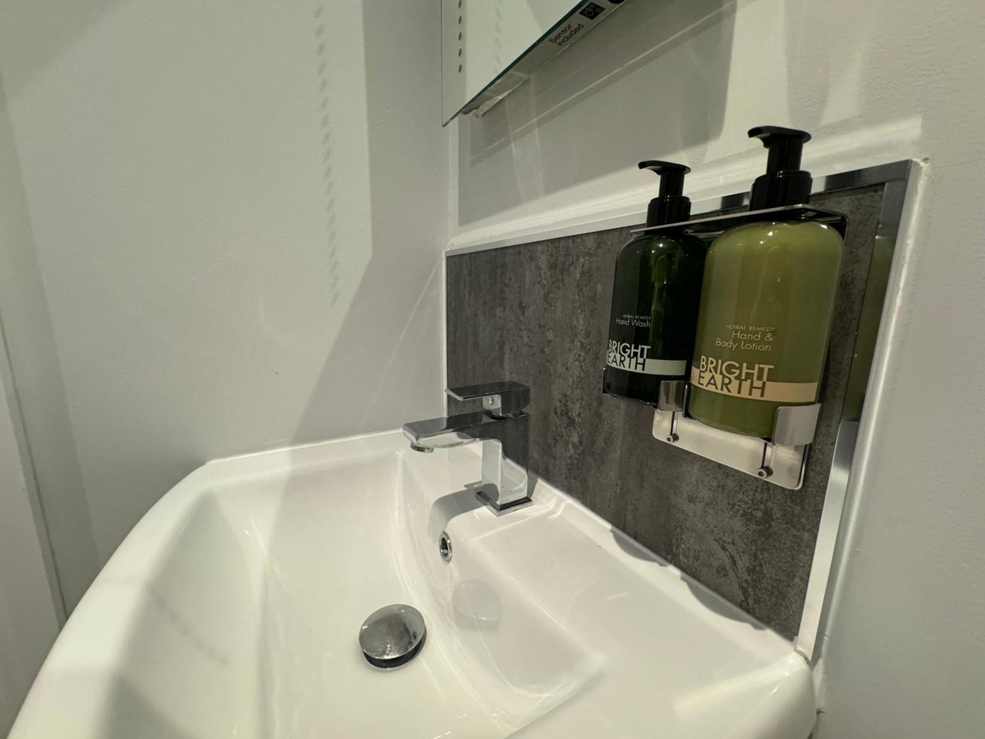 Lymm Living Hotel Warrington  Luaran gambar